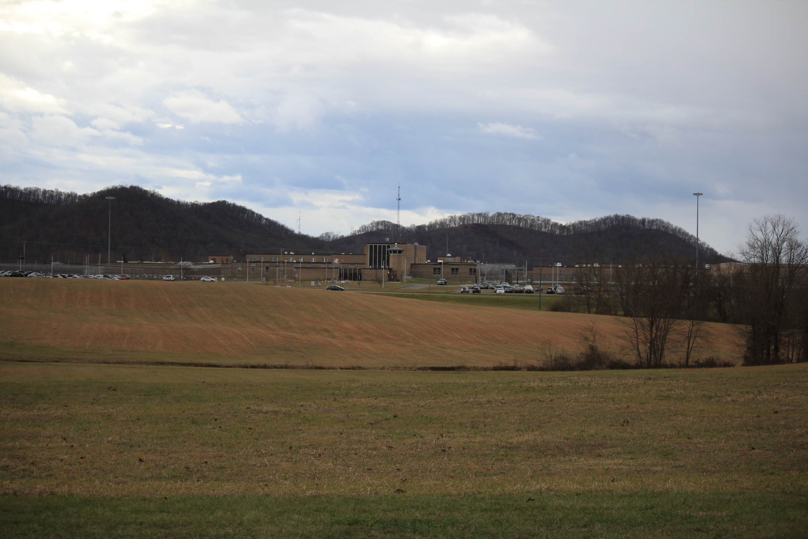 Lucasville prison rebellion in Ohio begins
