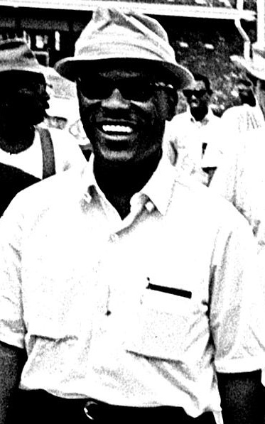 Bernard Lee